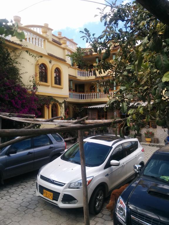 Hostal Curinan Otavalo Eksteriør billede