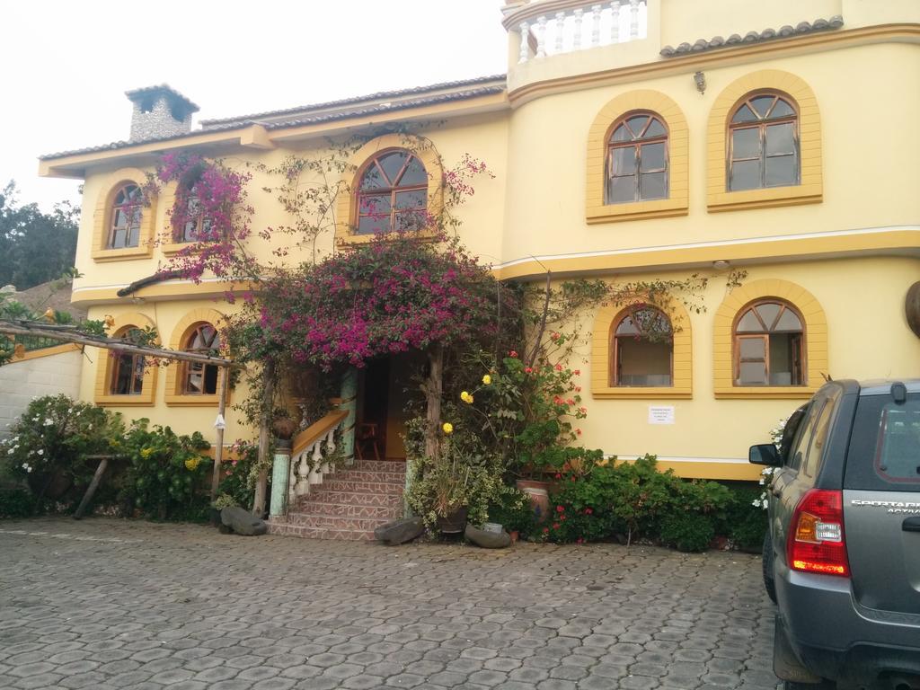 Hostal Curinan Otavalo Eksteriør billede