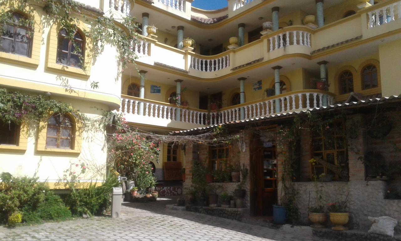Hostal Curinan Otavalo Eksteriør billede