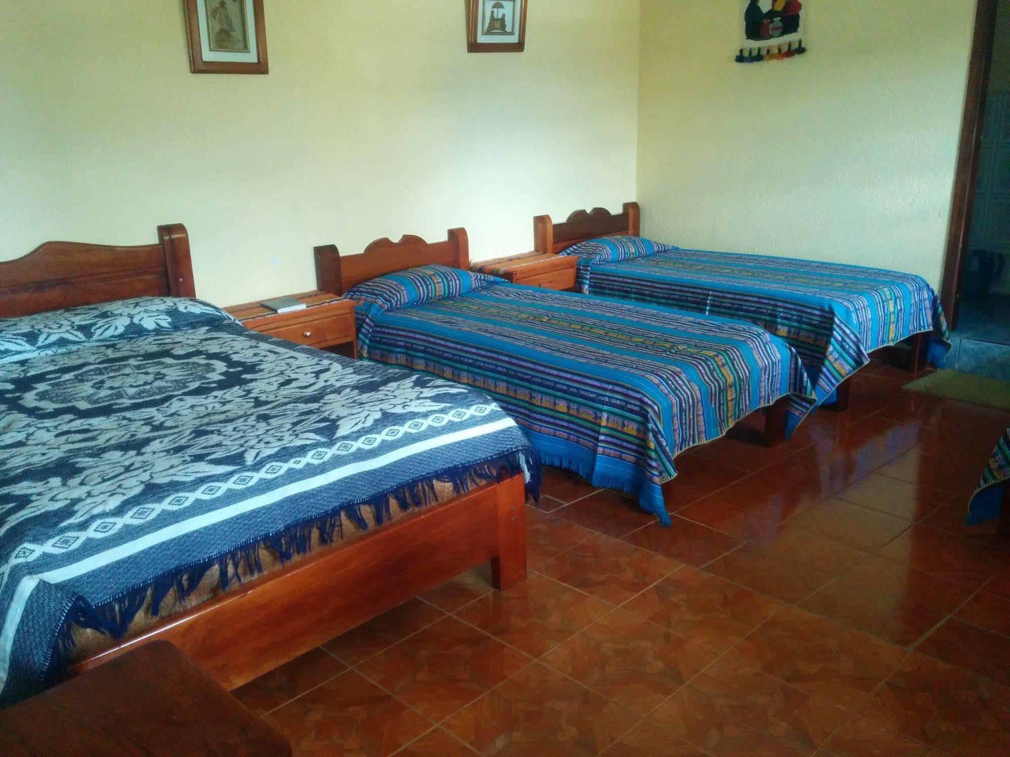 Hostal Curinan Otavalo Eksteriør billede